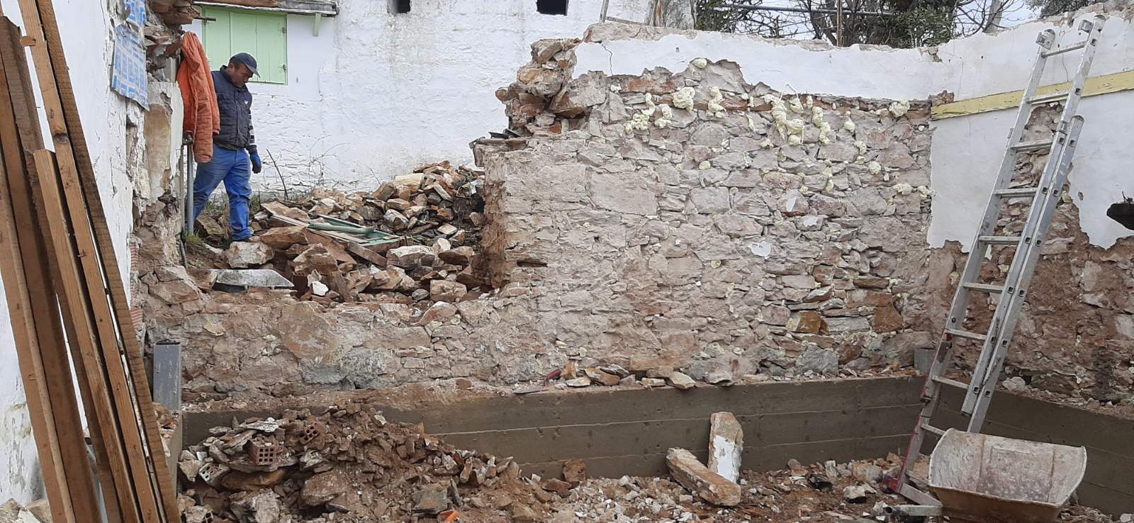 Αναπαλαίωση Πέτρινου Τοίχου